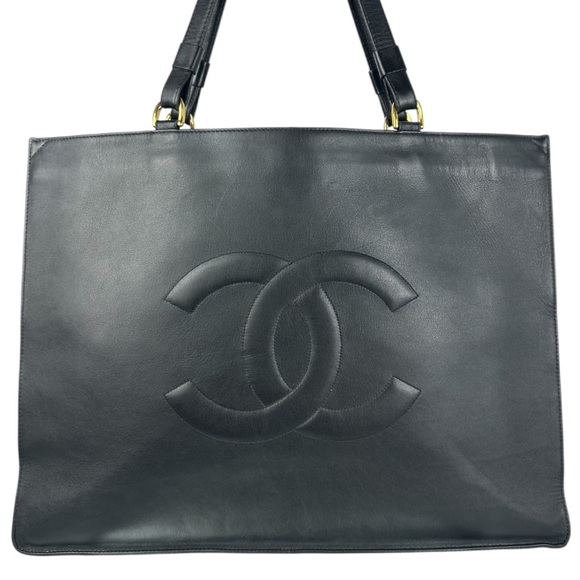 CHANEL Handbags - Chanel CC Lambskin Jumbo Tote